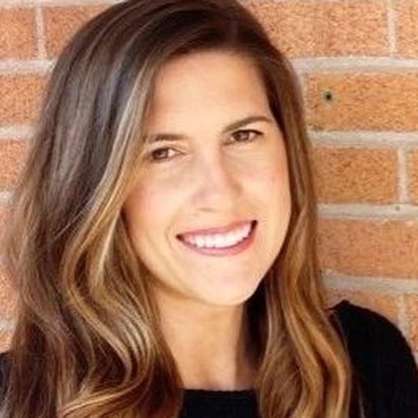 Portrait of Lynze Shuman, MBA